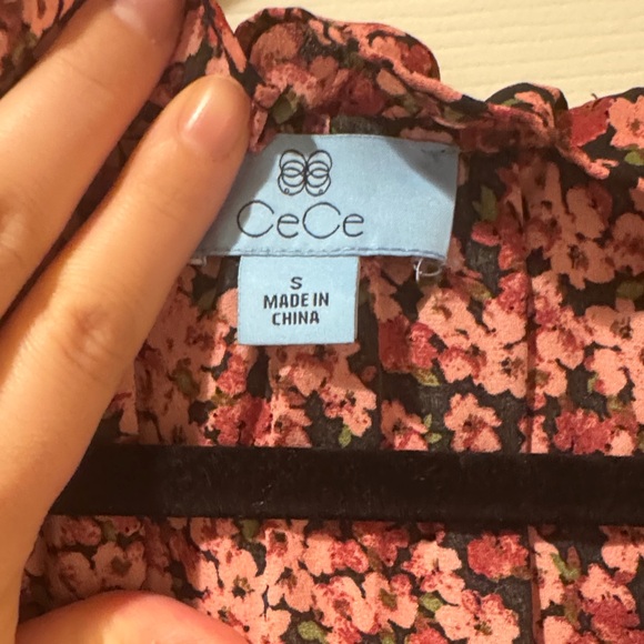 CECE Floral Ruffle Sleeveless Top - Picture 2 of 4